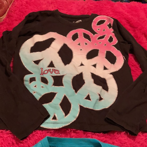 The Children’s Place and Ransom Girl Shirt Bundle - Picture 9 of 11